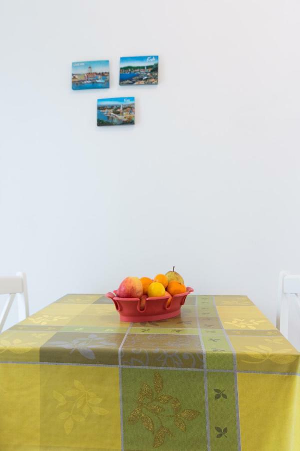 Apartments Karen Кърк Екстериор снимка