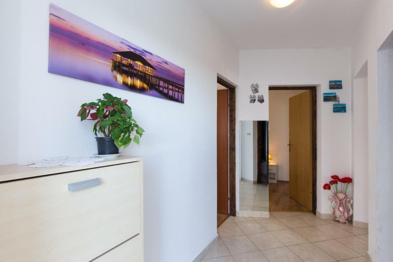 Apartments Karen Кърк Екстериор снимка