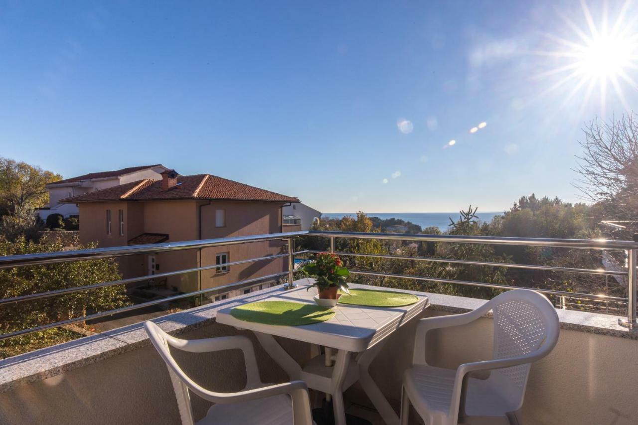 Apartments Karen Кърк Екстериор снимка